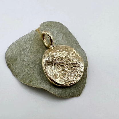 Dog nose impression print in 9ct gold