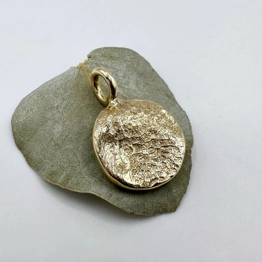 Dog nose impression print in 9ct gold