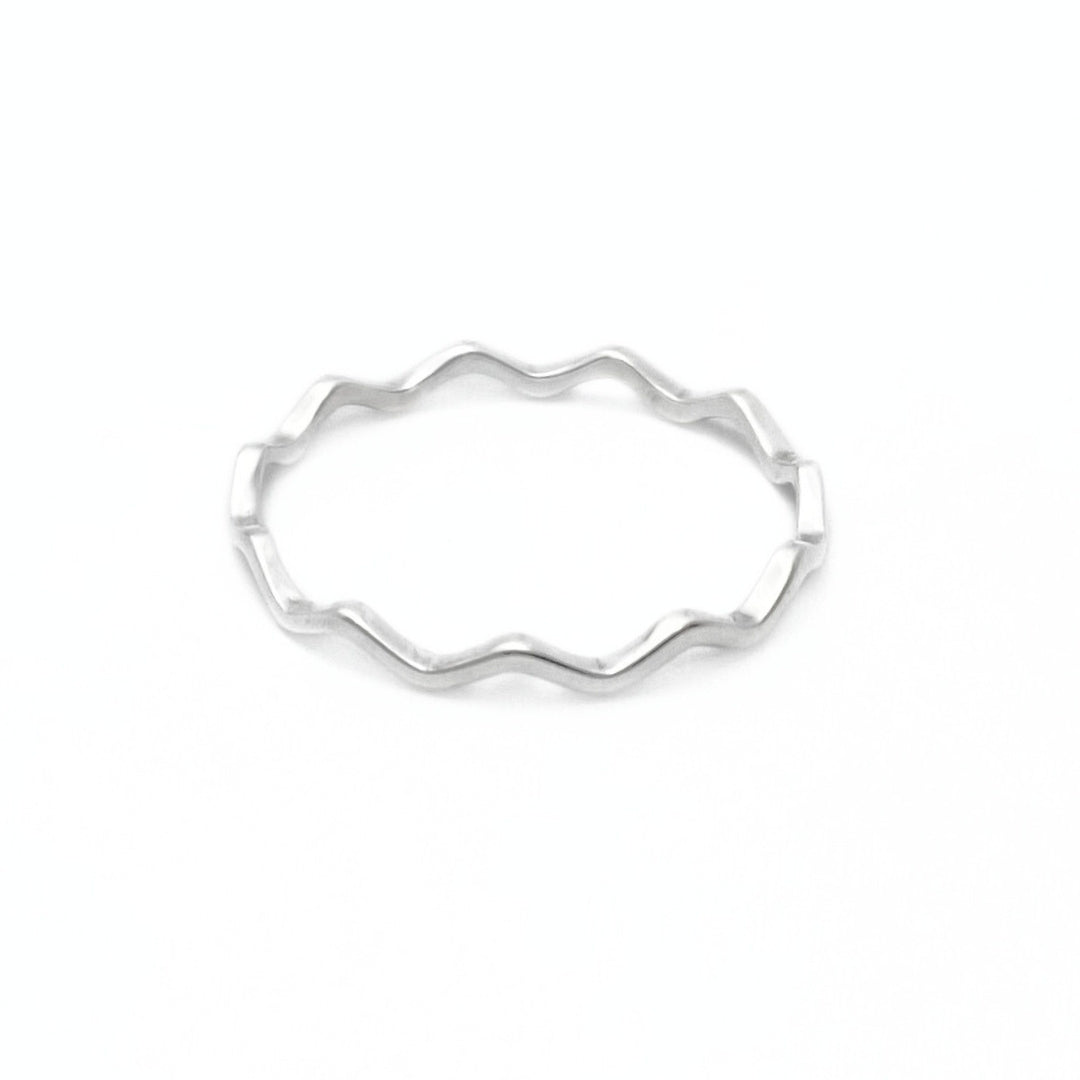 Thin sterling silver zigzag ring