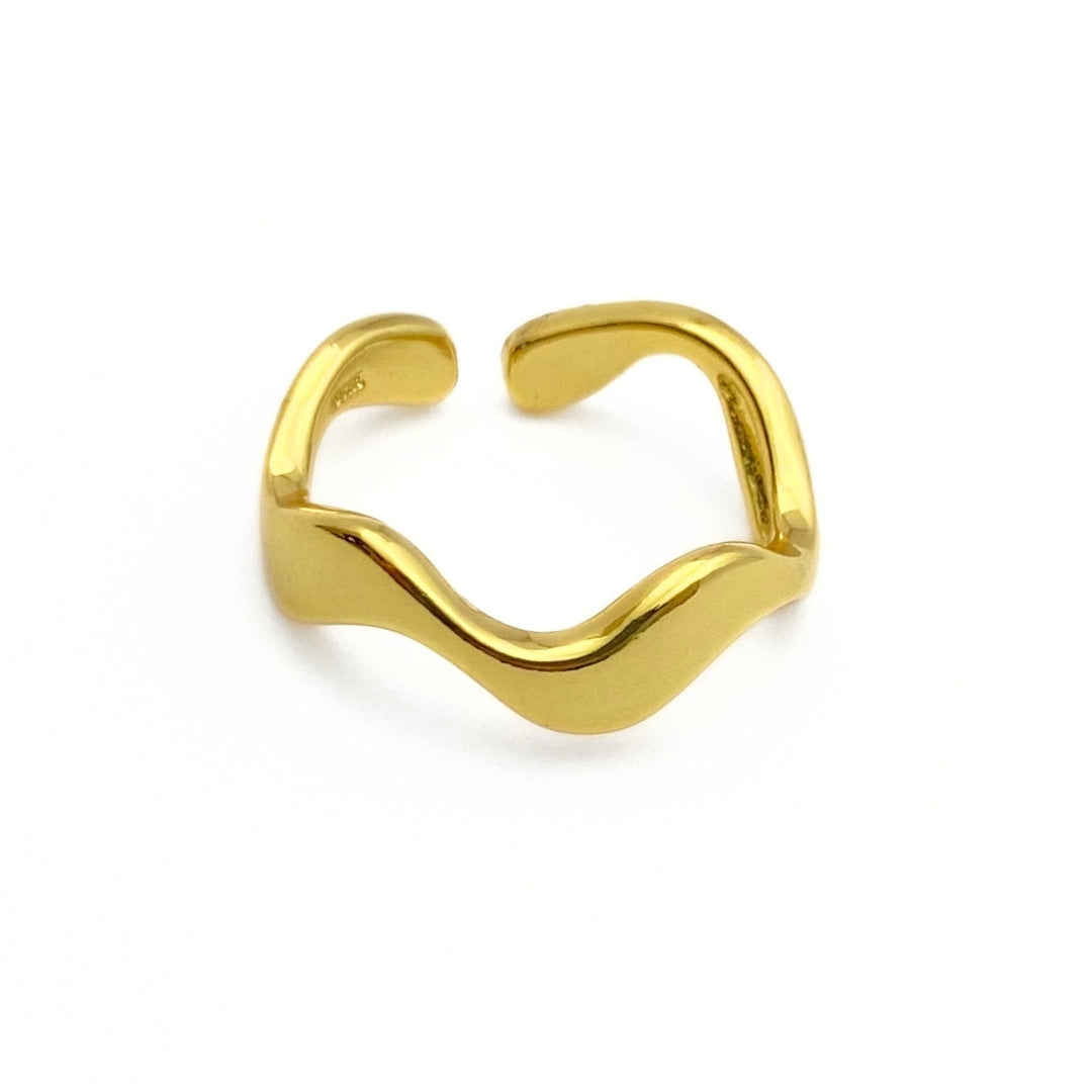 Adjustable gold wave ring