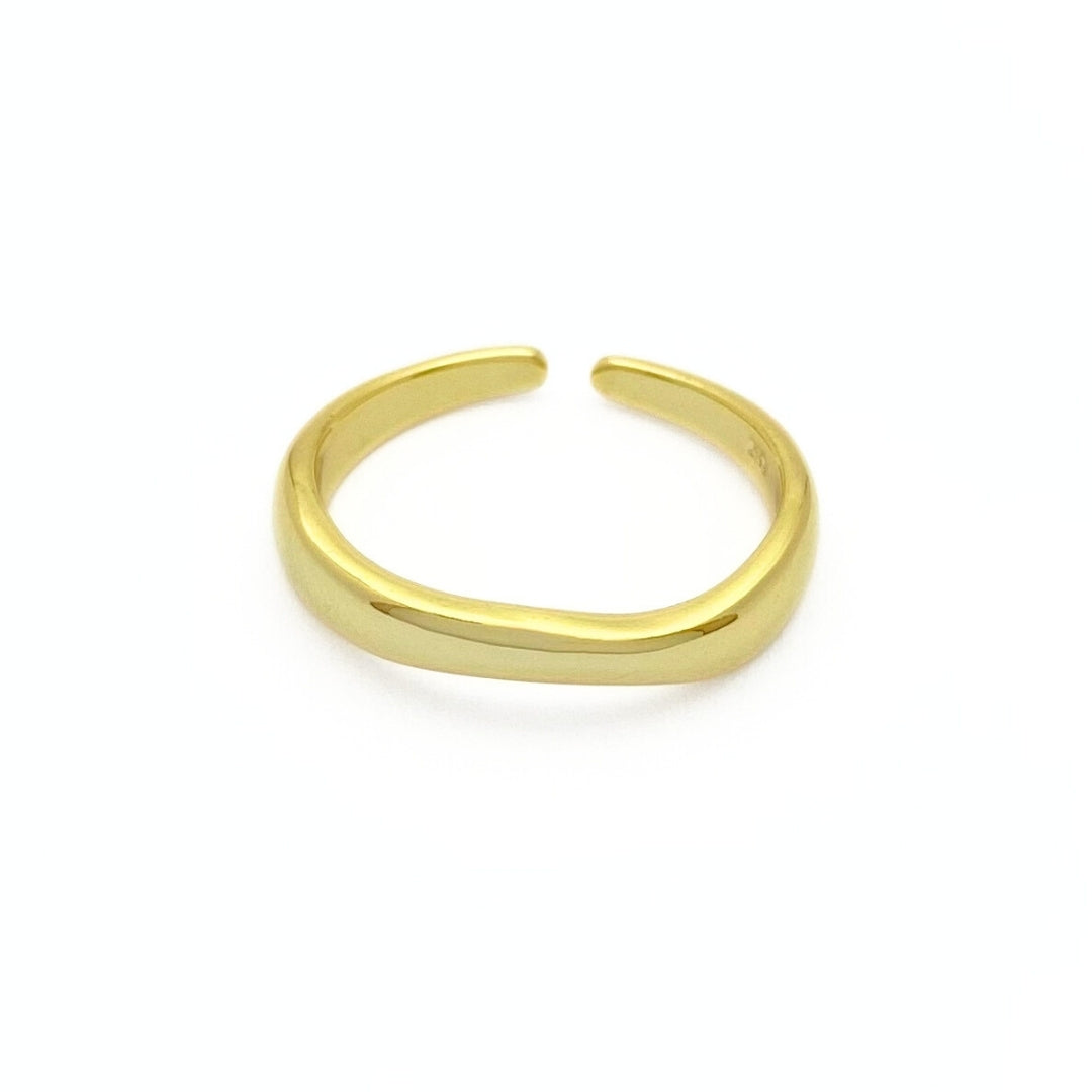 Adjustable gold ring 