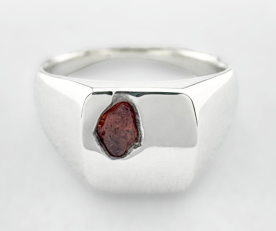 files/Tangerine-sapphire-signet-ring-size-m-02.jpg