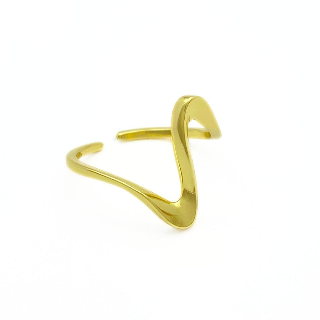 Gold zigzag ring