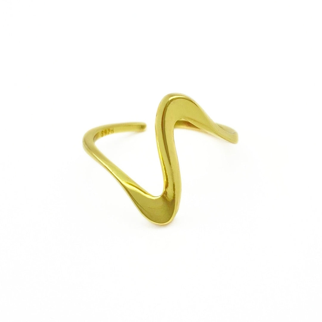 Gold zigzag ring