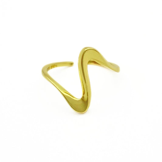 Gold zigzag ring